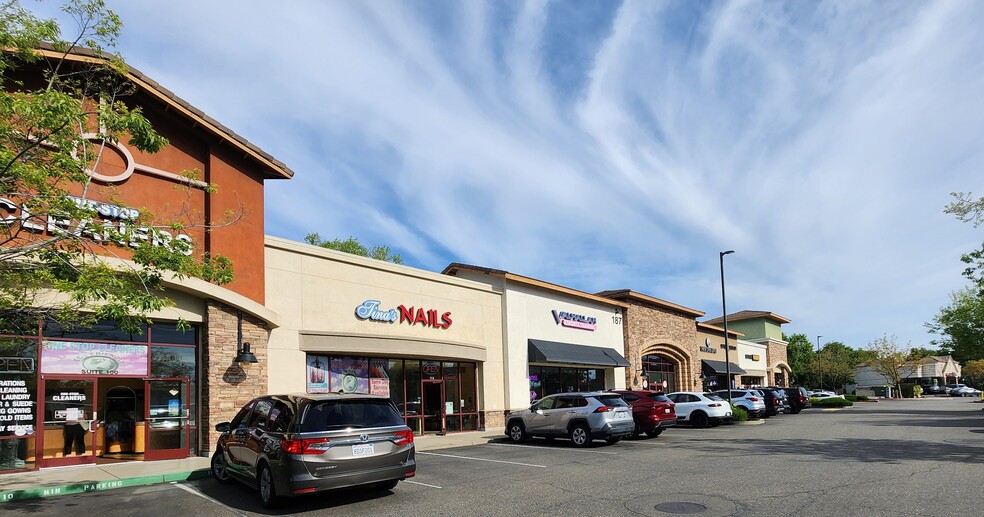 187 Blue Ravine Rd, Folsom, CA for lease - Building Photo - Image 3 of 5