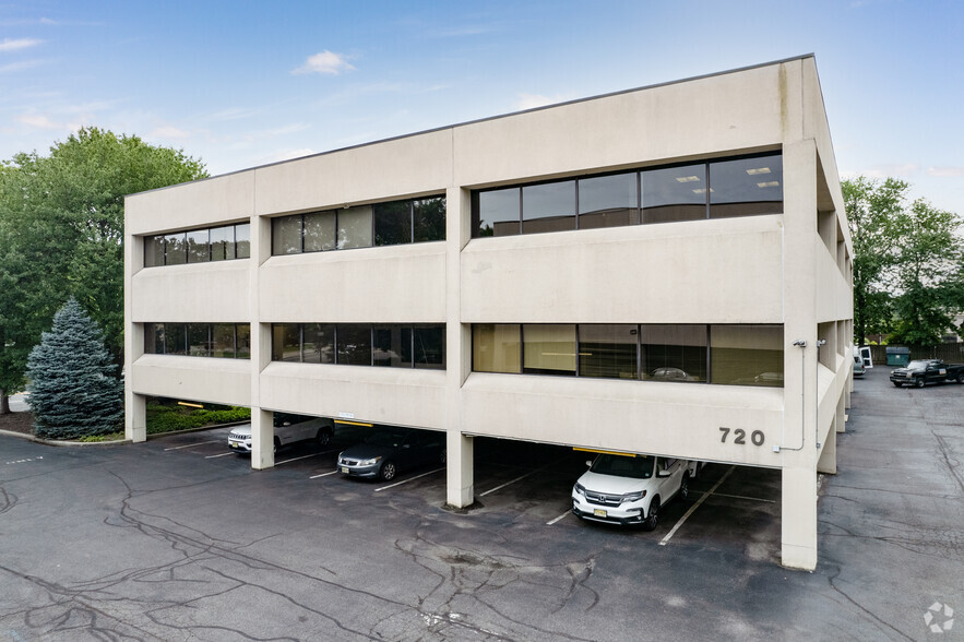 720 E Palisades Ave, Englewood Cliffs, NJ for lease - Building Photo - Image 1 of 7