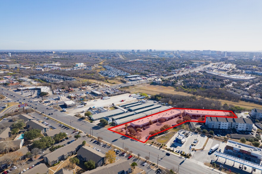 8666 Huebner Rd, San Antonio, TX for lease - Building Photo - Image 2 of 14
