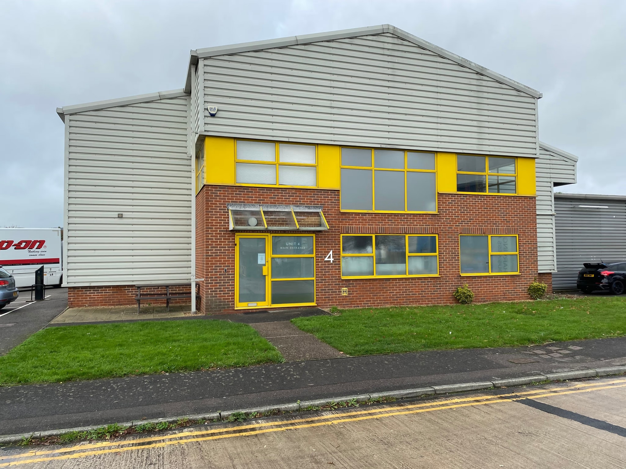 Unit 4 Brampton Rd, Eastbourne for lease Building Photo- Image 1 of 9