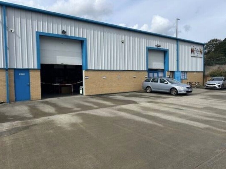 Cartwright St, Cleckheaton à louer - Photo du bâtiment - Image 2 de 2