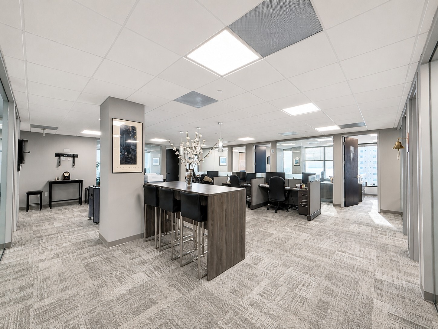 150 2nd Ave N, Saint Petersburg, FL for lease Interior Photo- Image 1 of 6