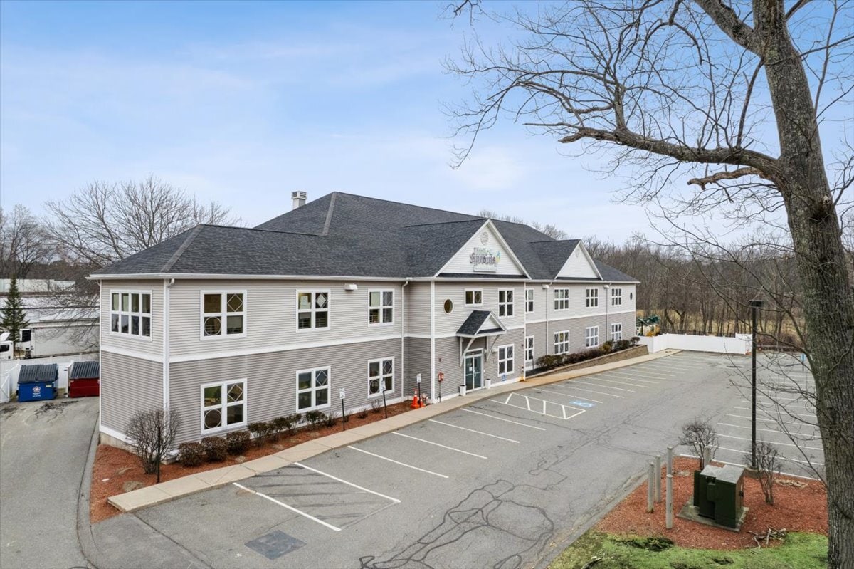 443 W Lowell Ave, Haverhill, MA for sale Primary Photo- Image 1 of 50