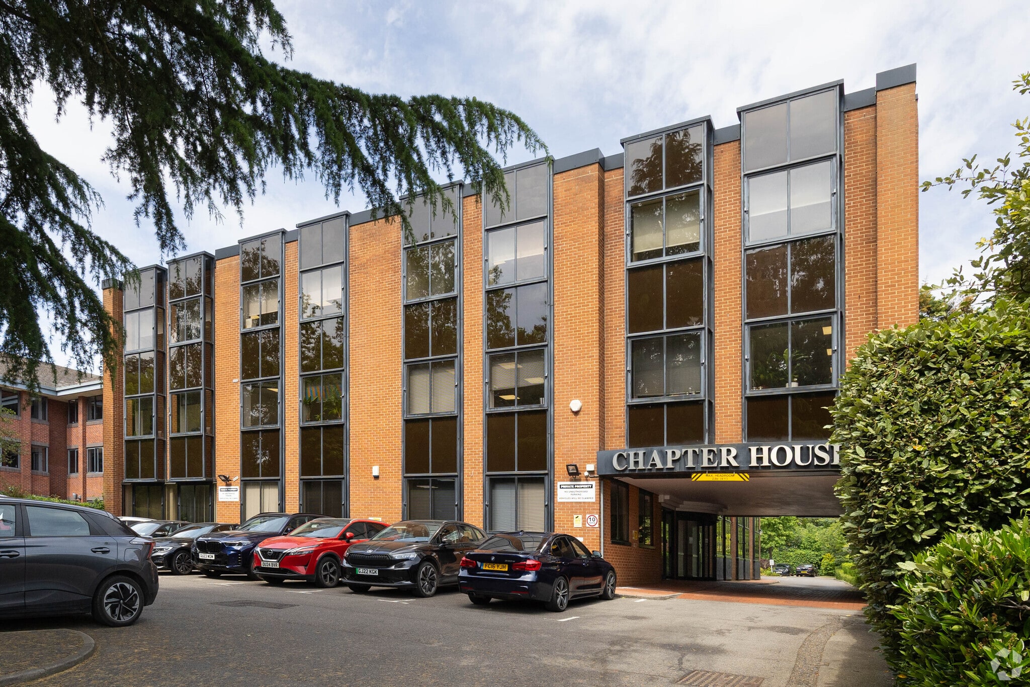 33 London Rd, Reigate à louer Photo principale- Image 1 de 4
