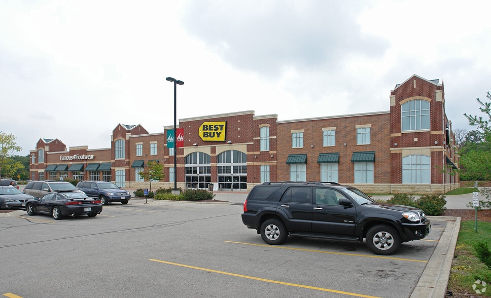 3270-3272 Golf Rd, Delafield, WI à vendre - Photo du bâtiment - Image 2 de 7