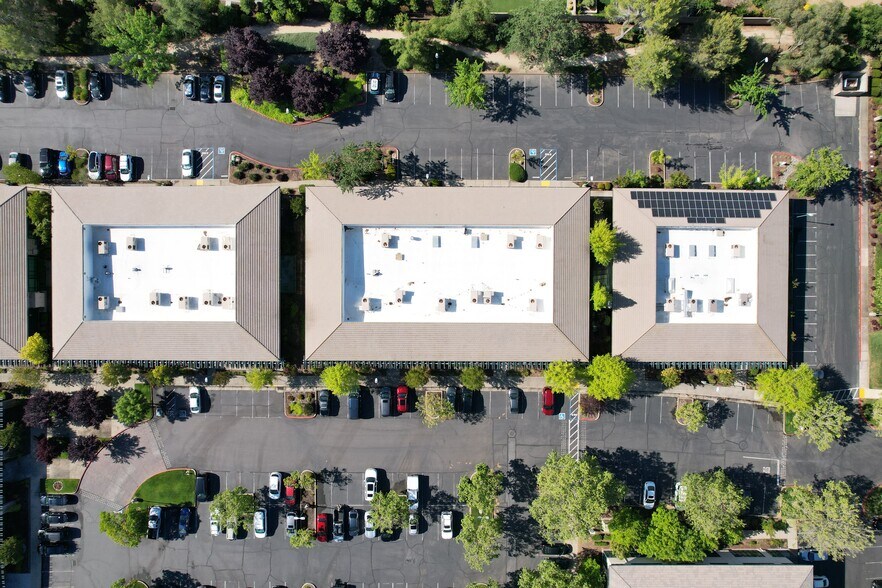 4190 Douglas Blvd, Granite Bay, CA à louer - Photo du bâtiment - Image 2 de 15