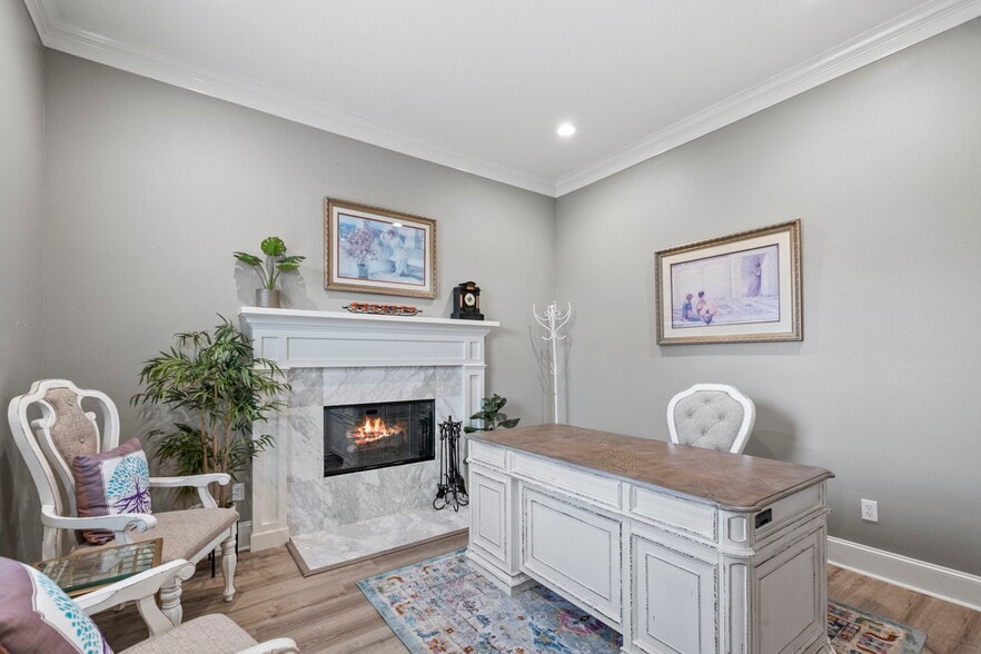 303 Longmire Rd, Conroe, TX à vendre - Photo du bâtiment - Image 2 de 13