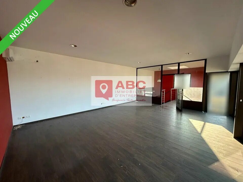 Flex in Frontignan for lease Building Photo- Image 1 of 9