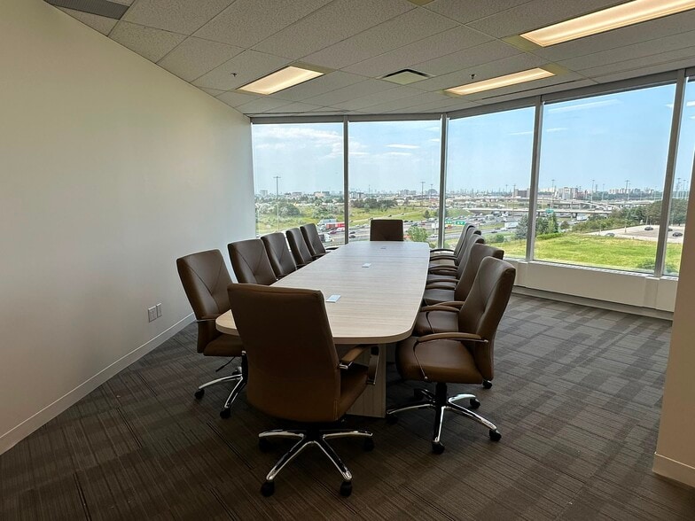 2810 Matheson Blvd E, Mississauga, ON for lease - Building Photo - Image 3 of 7