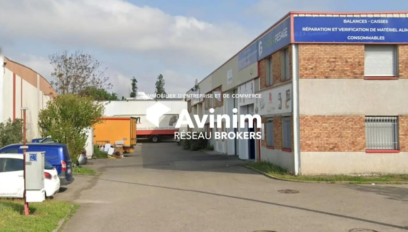 Flex in Corbas for lease Building Photo- Image 1 of 5