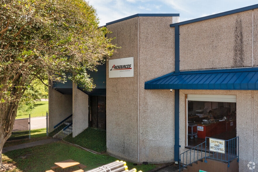 9096 Railwood Dr, Houston, TX for lease - Building Photo - Image 3 of 5