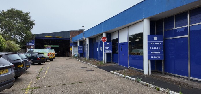 Queens Ave, Watford à vendre - Photo du bâtiment - Image 2 de 6