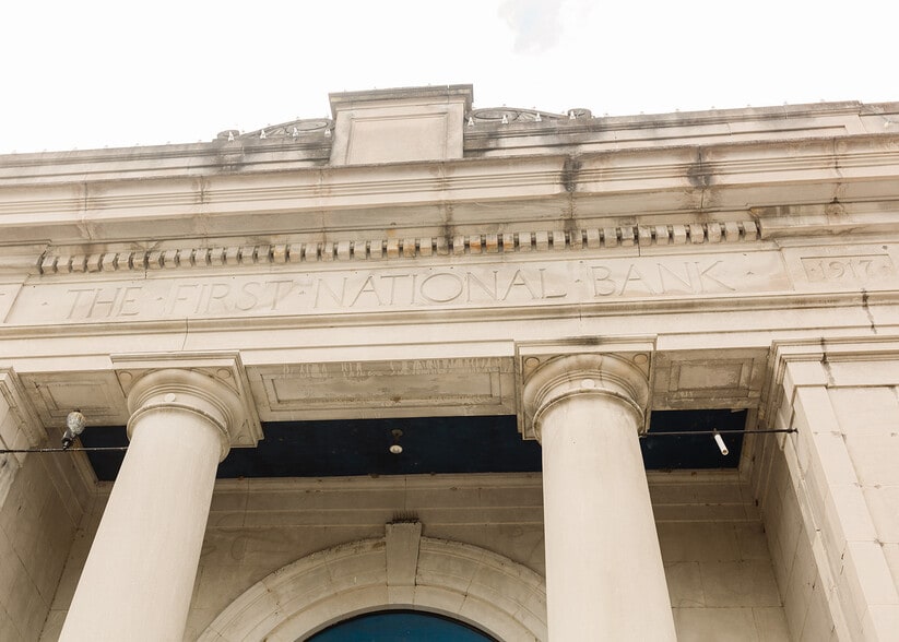 1035 Broad St, Camden, SC for sale - Building Photo - Image 2 of 17