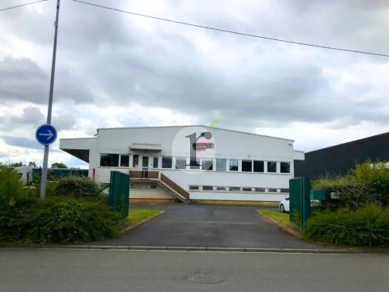 Bureau dans Fretin à louer - Photo du bâtiment - Image 3 de 4
