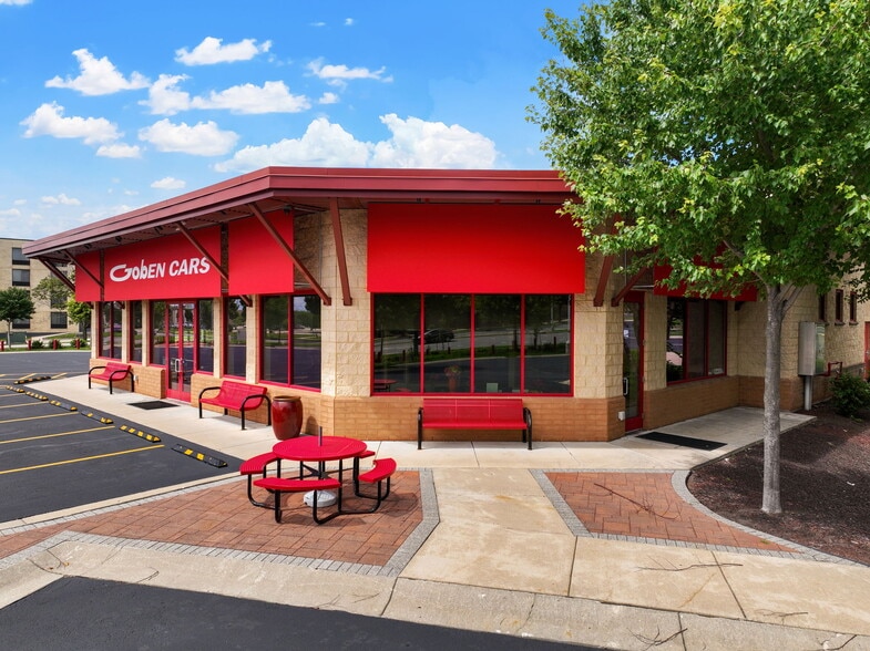 2501 East Springs Dr, Madison, WI for sale - Building Photo - Image 2 of 23