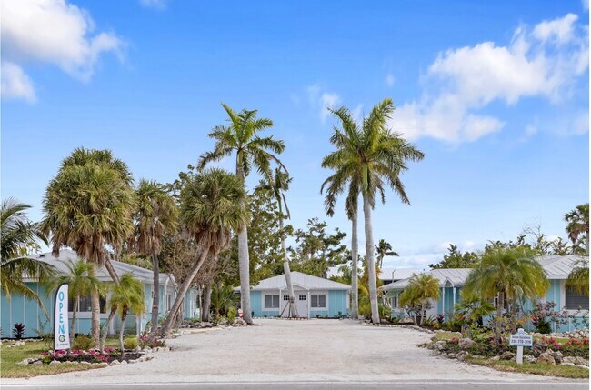 Plus de détails pour 706 Donax St, Sanibel, FL - Services hôteliers à vendre