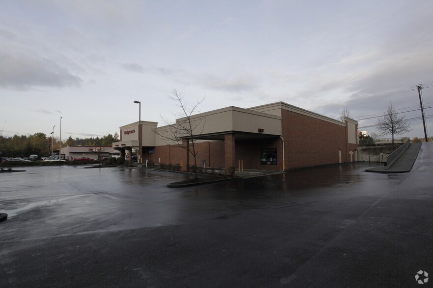 14352 Lake City Way NE, Seattle, WA à louer - Photo du bâtiment - Image 2 de 5