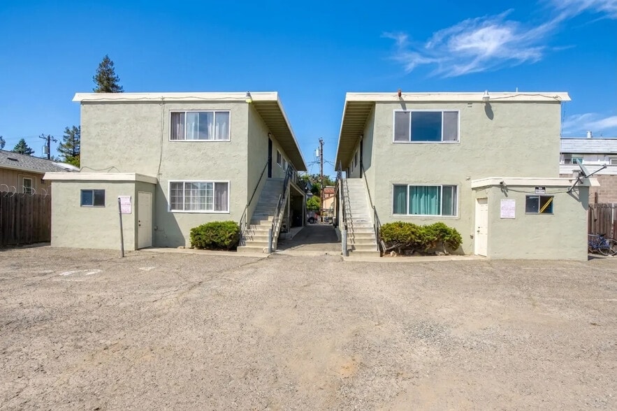 3057-3063 Blossom St, Oakland, CA for sale - Building Photo - Image 2 of 4