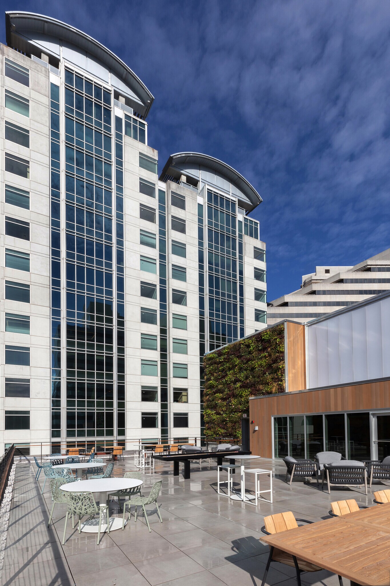 2 Bethesda Metro Ctr, Bethesda, MD à louer Photo principale- Image 1 de 34