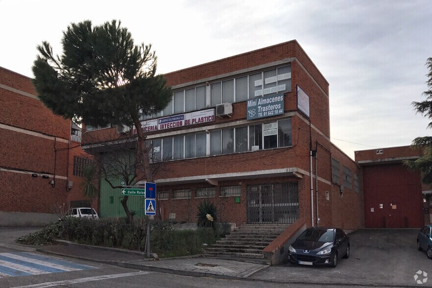 Calle Ruiseñor, 4, Fuenlabrada, Madrid à vendre - Photo du bâtiment - Image 2 de 5