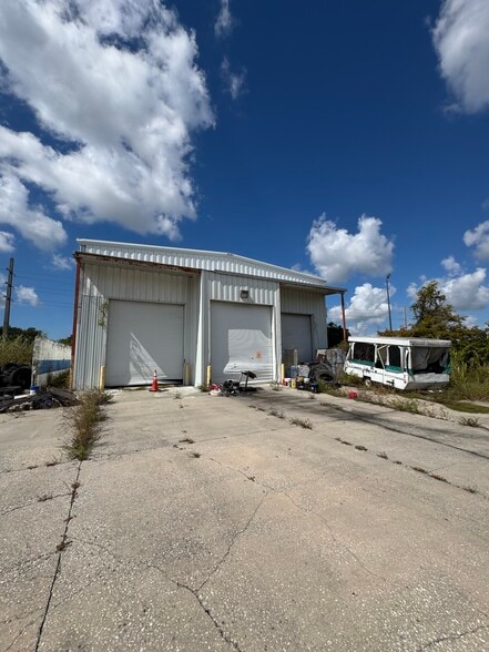 2906 Cargo St, Fort Myers, FL for lease - Building Photo - Image 2 of 2