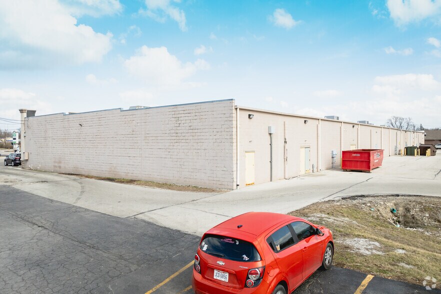 3316 Navarre Ave, Oregon, OH à louer - Photo du bâtiment - Image 2 de 20