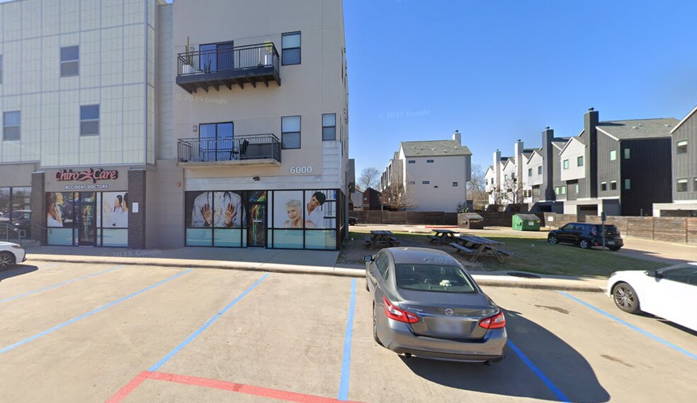 6000 Congress #Courtyard ave, Austin, TX à vendre - Photo du bâtiment - Image 2 de 5