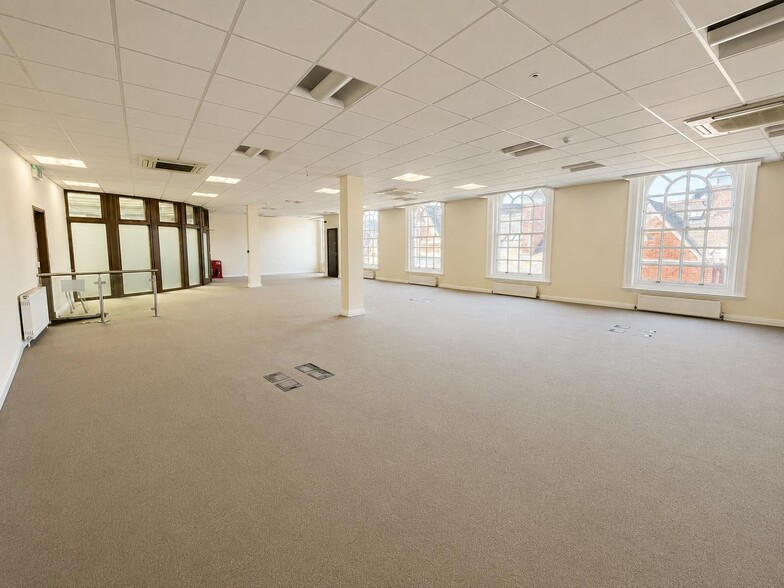 22-23 Museum St, Ipswich for lease - Building Photo - Image 3 of 9