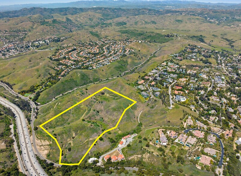 25201 Mureau Rd, Hidden Hills, CA à vendre - Photo du bâtiment - Image 3 de 11