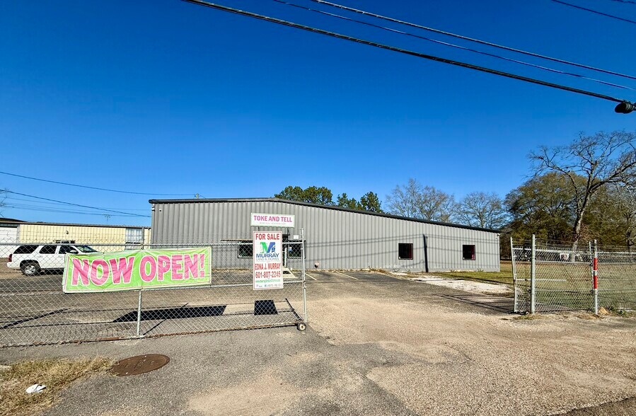 2031-2033 ELLISVILLE Blvd, Laurel, MS à vendre - Photo du bâtiment - Image 3 de 30