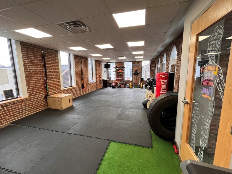 200 Exchange St, Chicopee, MA à louer - Photo intérieure - Image 3 de 10