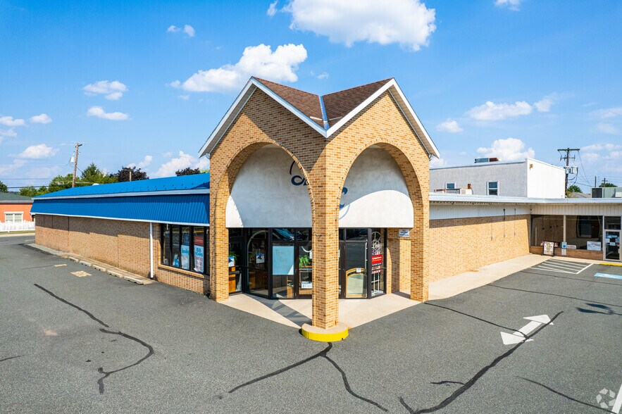 22 E 4th St, East Greenville, PA à louer - Photo du bâtiment - Image 1 de 5