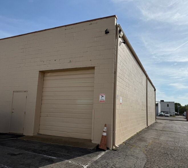 6715-6719 Janway Rd, Richmond, VA for lease - Building Photo - Image 2 of 3