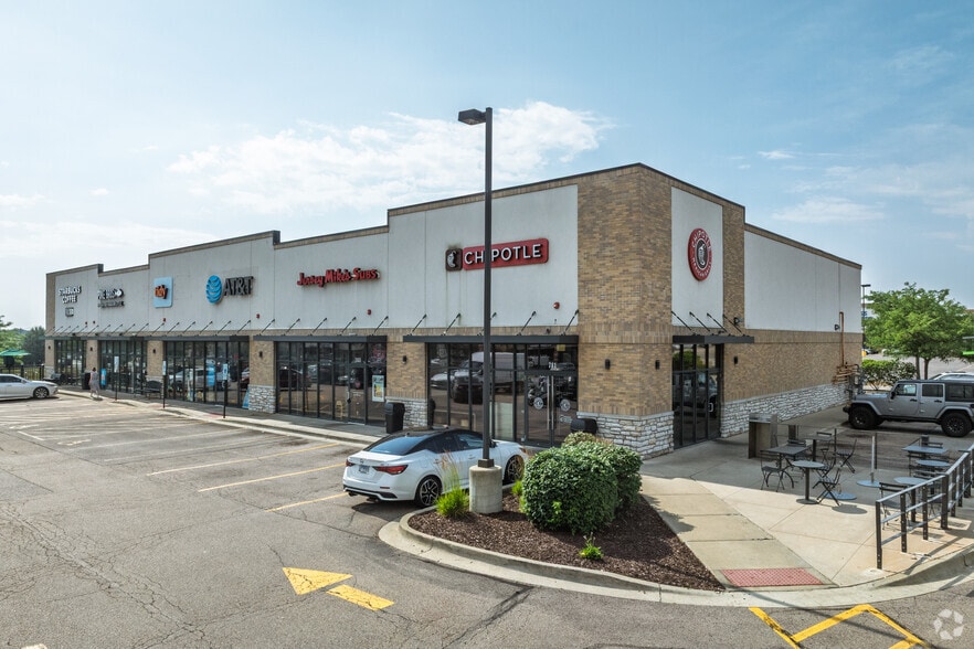 781-791 E Dundee Rd, Palatine, IL for lease - Building Photo - Image 3 of 5