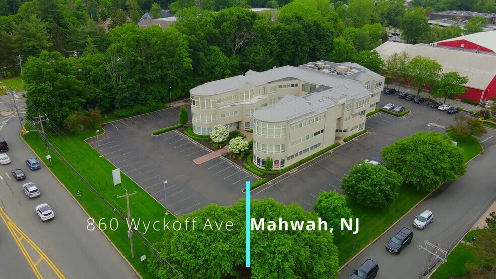 860 Wyckoff Ave, Mahwah, NJ à louer - Vidéo sur l’inscription commerciale - Image 2 de 26