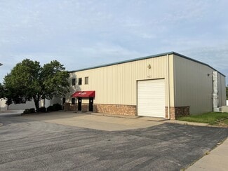 More details for 5110 NW Waukomis Dr, Northmoor, MO - Industrial for Lease
