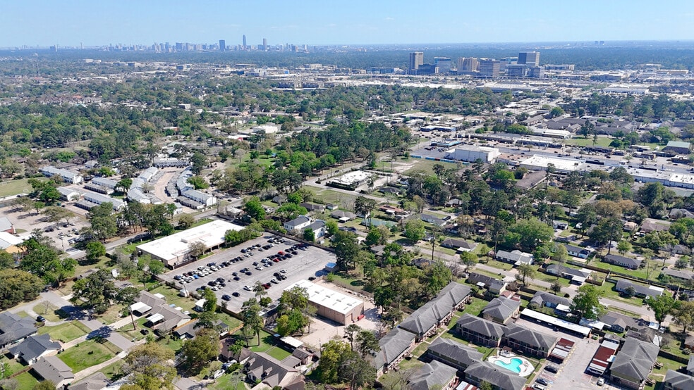 1515 Witte Rd, Houston, TX for lease - Building Photo - Image 3 of 12