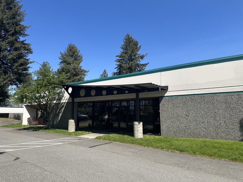 7825 N Meadowlark Way, Coeur d'Alene, ID for lease - Building Photo - Image 1 of 18