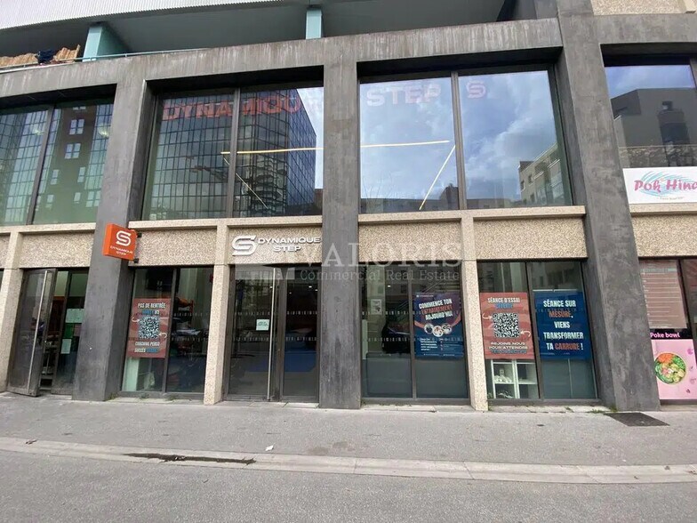 Retail in Lyon for lease - Building Photo - Image 2 of 6