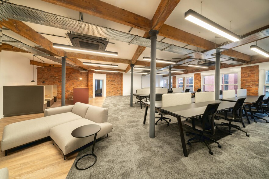 77-88 High St, Manchester for lease - Interior Photo - Image 2 of 10