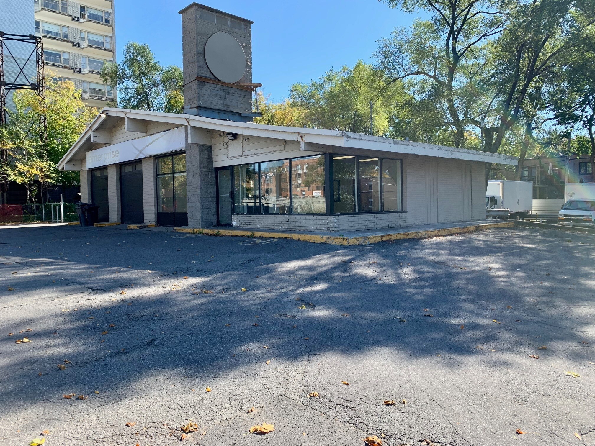 5960 Boul Décarie, Montréal, QC for sale Building Photo- Image 1 of 1