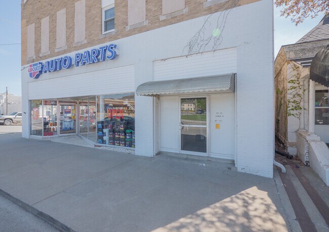 More details for 123 N Main St, Maryville, MO - Retail, Industrial for Lease
