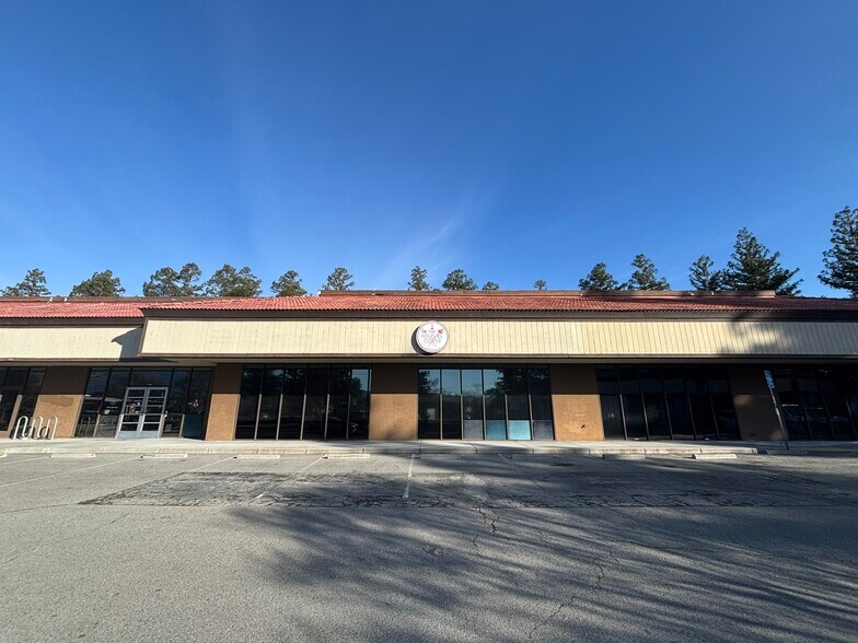 1329-1345 Blossom Hill Rd, San Jose, CA à louer - Photo du bâtiment - Image 3 de 8