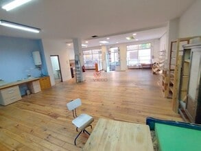 Retail in Cuenca, Cuenca for lease Interior Photo- Image 2 of 7