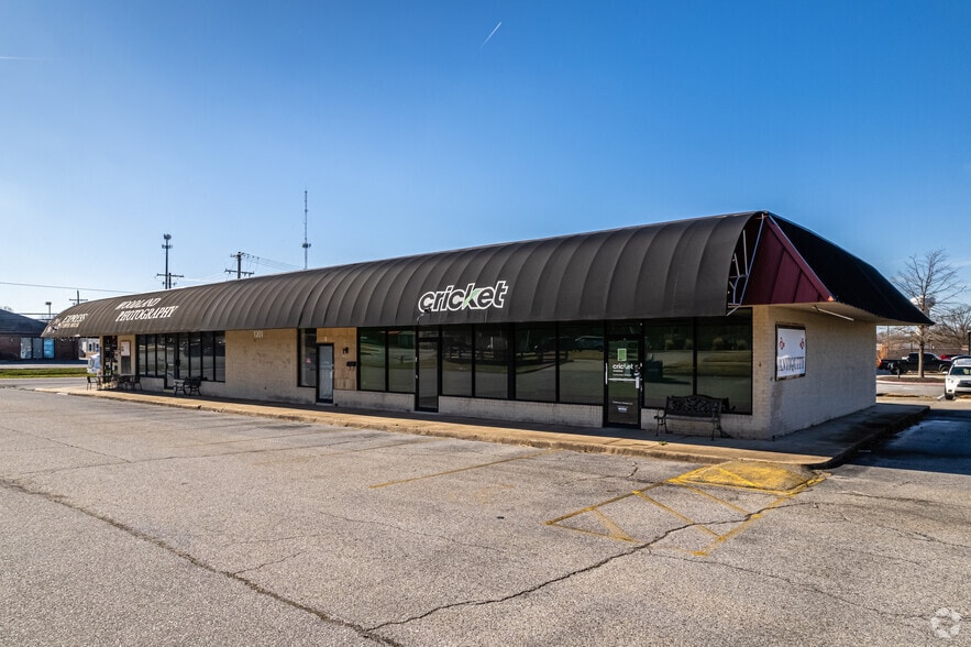 1201 N Walton Blvd, Bentonville, AR for lease - Building Photo - Image 3 of 11