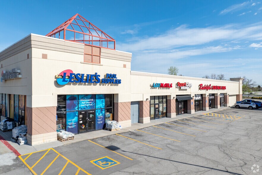 2721-2757 S 140th St, Omaha, NE for lease - Building Photo - Image 1 of 3