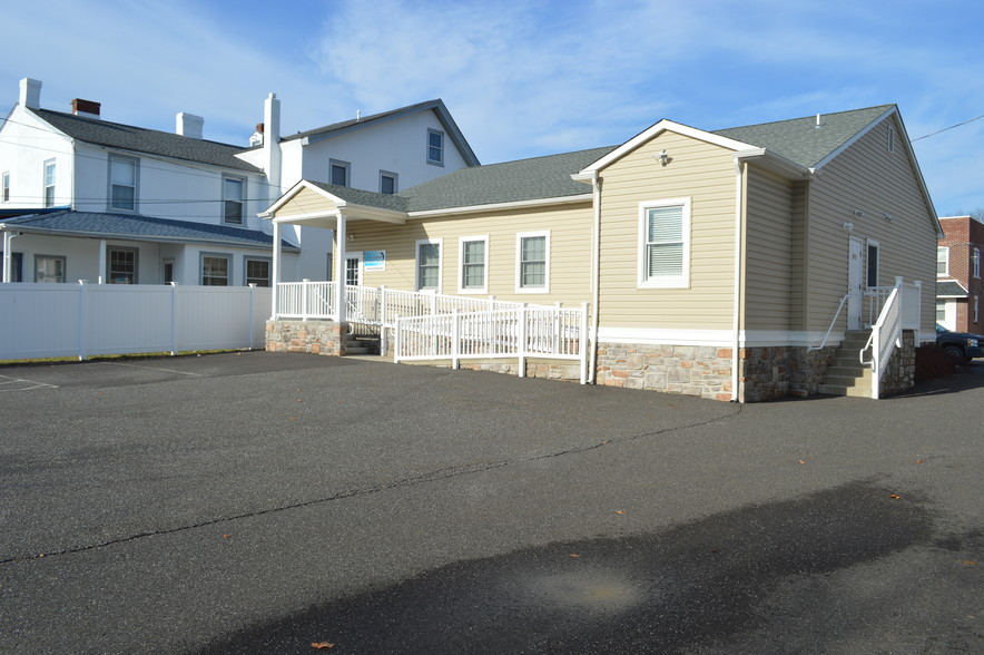 66 N Main St, Sellersville, PA for sale - Building Photo - Image 3 of 36