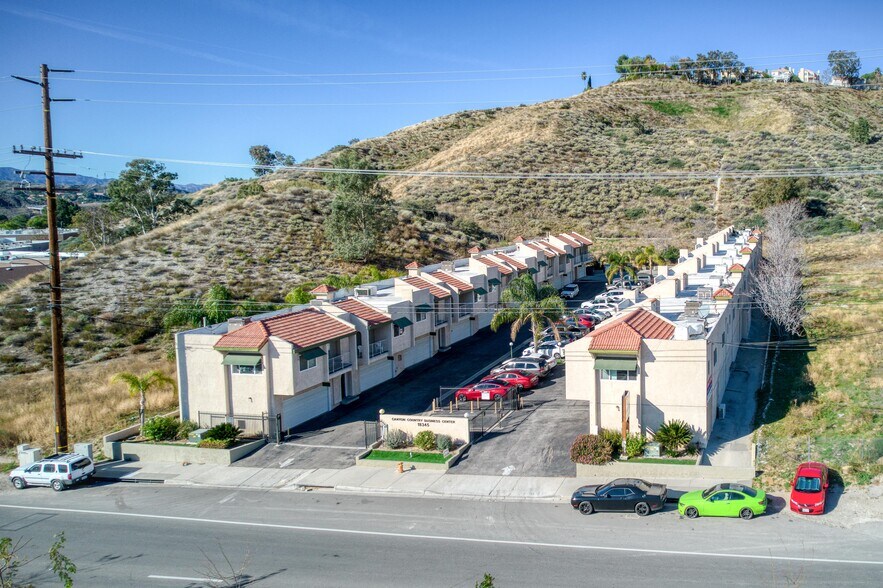 18335-18345 Sierra Hwy, Santa Clarita, CA à louer - Photo du bâtiment - Image 3 de 8