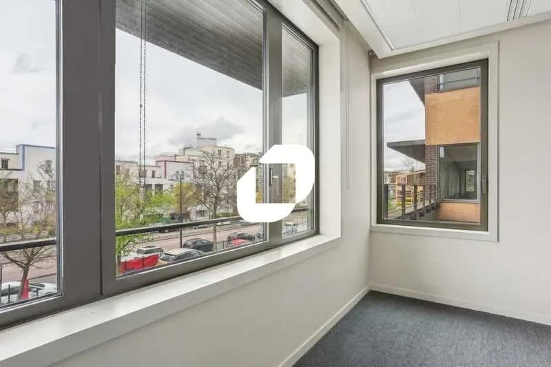 3 Allée Des Fleurs, Fresnes for lease Interior Photo- Image 1 of 9