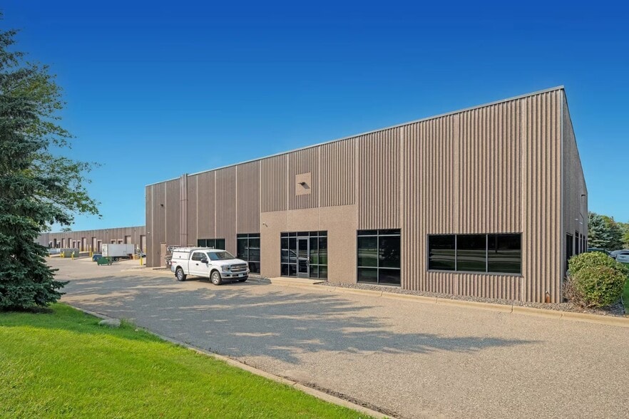 1800 Cliff Rd E, Burnsville, MN for lease - Building Photo - Image 3 of 13